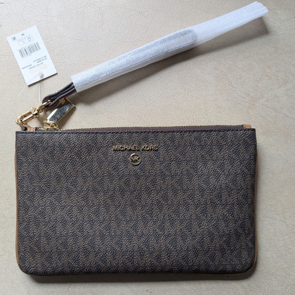 MICHAEL KORS Jet Set Charm Wristlet Med. Brown/Acorn Logo - New With Tags